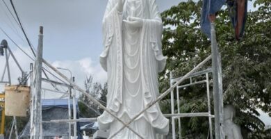 Tượng Quan Âm Bằng Đá Hoàng Sa Đà Nẵng